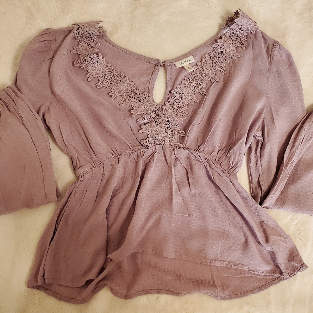 WOMEN TOP